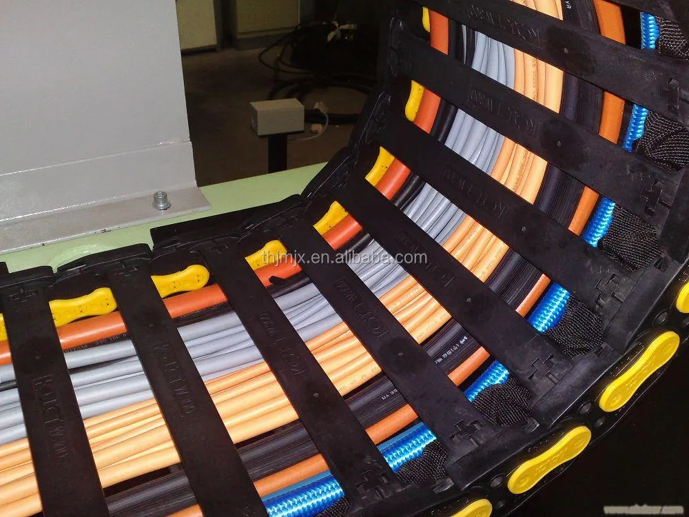 100 Series Manufactures CNC Machine Tool Tank Plastic Drag Chain Nylon Reinforced Drag Chain